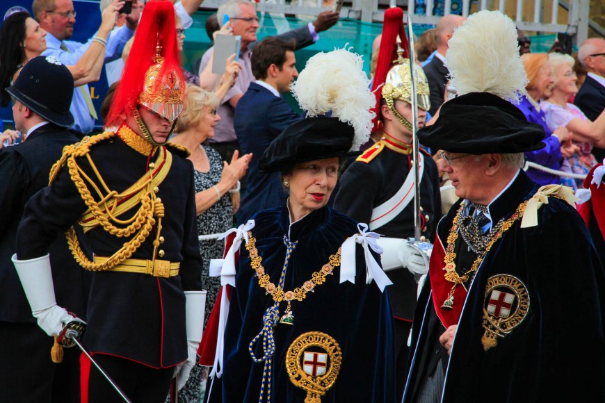 The Princess Royal talking with the Duke of Gloucester. 